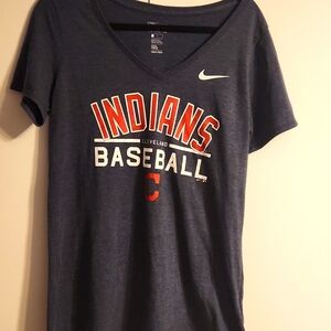 Cleveland Indians Women's large T-Shirt.